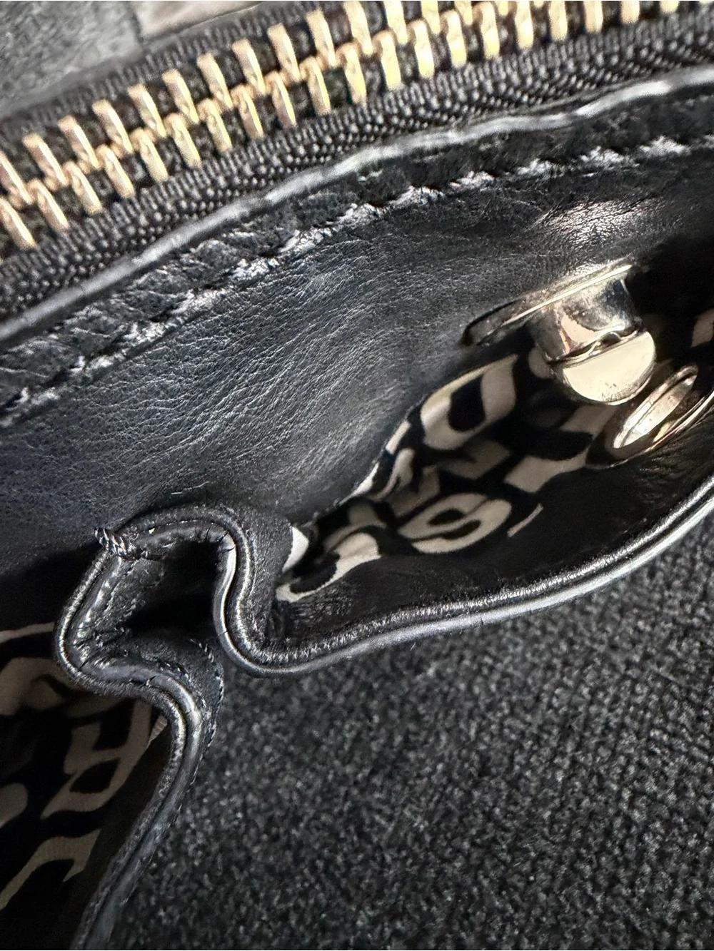 Marc by Marc Jacobs Percy Black Leather Wristlet Clutch Silver Hardware Y2K